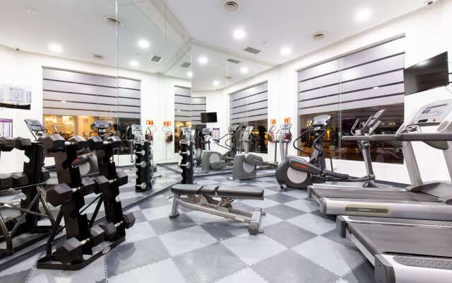 HS HOTSSON Hotel Leon