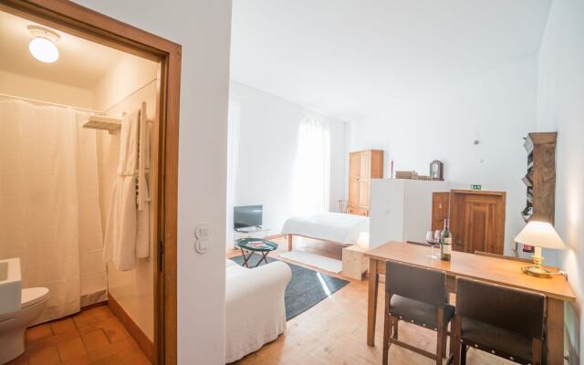 Traditional Studio Apartment