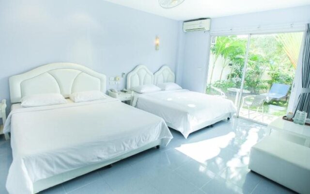 Chalong Beach Hotel & Spa