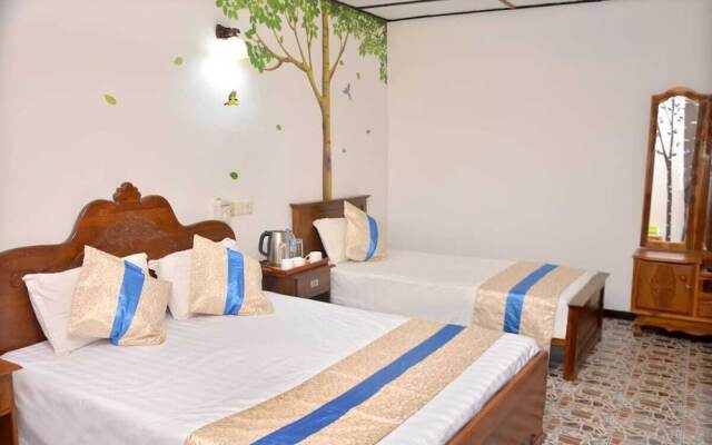Royal Waves Negombo