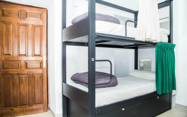 Хостел Onefam Catedral Hostel Sevilla