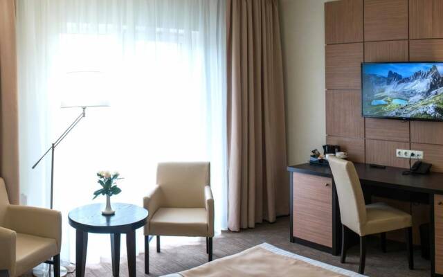 Green Park Hotel