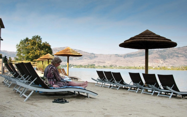 Walnut Beach Resort