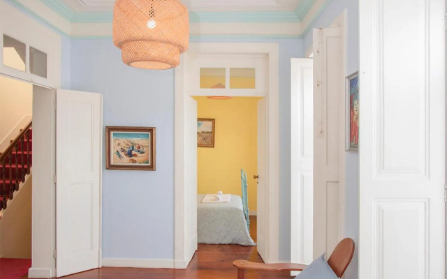 Torreira . Yellow Beach Pavilion