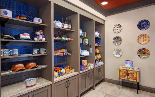 Hampton Inn & Suites Austin @ The University / Capitol