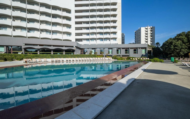 Axis Vermar Conference & Beach Hotel