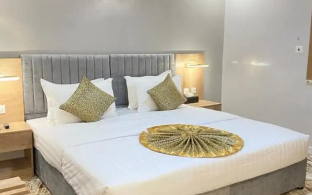 Desert Paradise Hotel