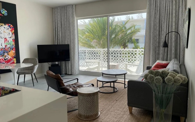 Cayman Luxury Rentals at The Grove