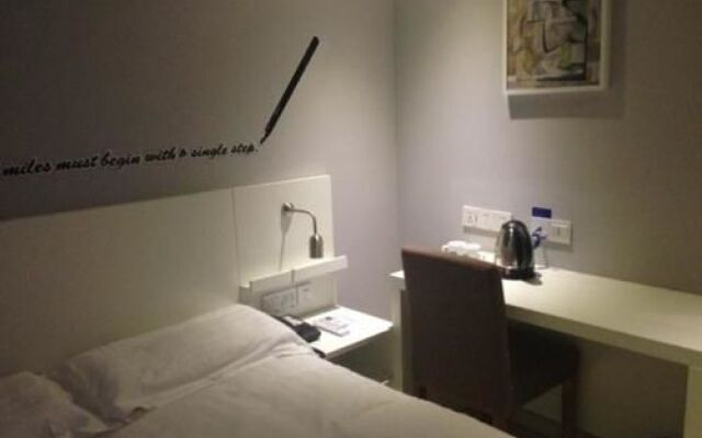 Motel 168 Dalian Jiefang Plaza