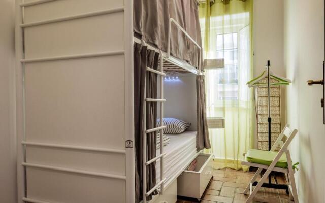 Loule Coreto Hostel