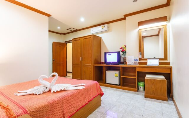 Presley Guesthouse Patong