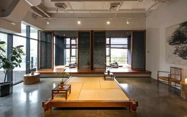 Taihua Wutong Hotel