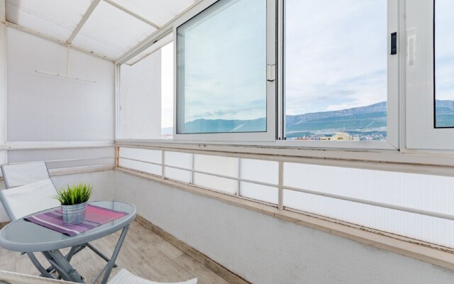 Mountain View Apartment