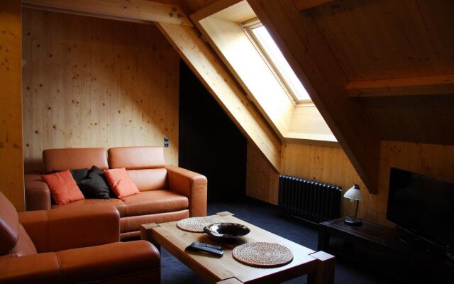 Krakonošova Dílna "WOODHAUS"