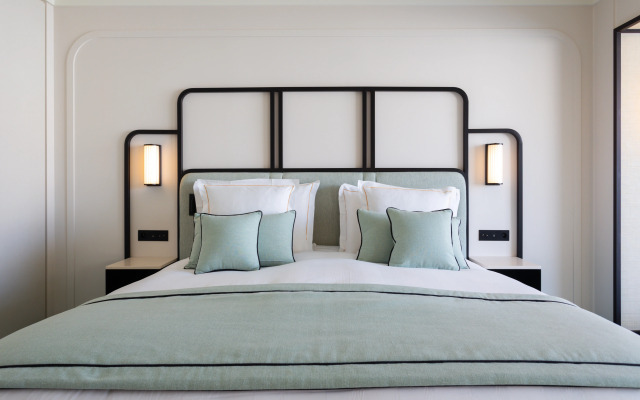 Отель Mondrian Cannes