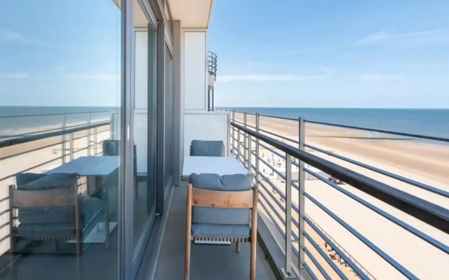 Duplex Apartment With 4 Terraces and sea View