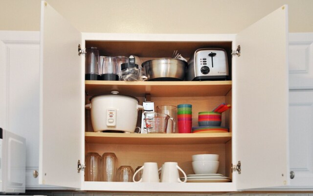 CH5 & CH7 - Majestic View Fully Furnished 1BR Dog Ok