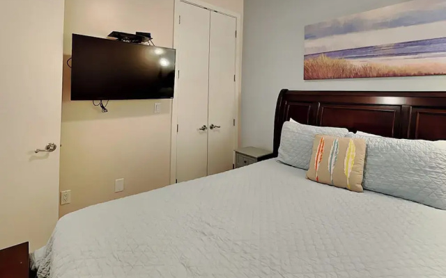Western Waves by Ryson Vacation Rentals