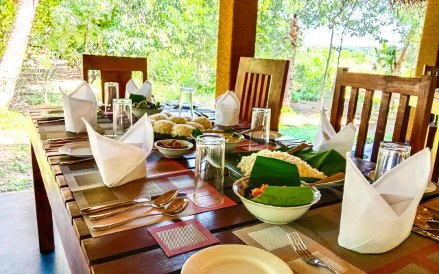 kumbura eco lodge
