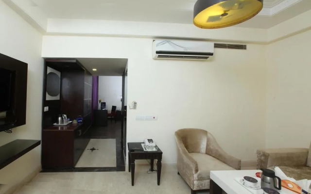 OYO Premium Sikandarpur Metro 2