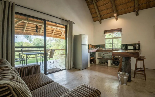 Mobola Lodge