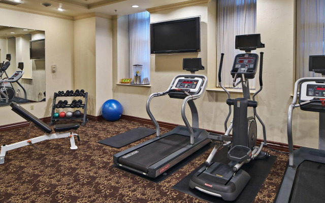 The Louie, A Davenport Hotel, Autograph Collection®