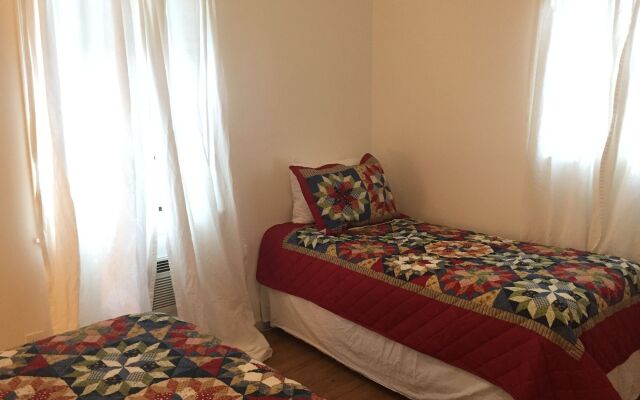 Silver Spray Motel