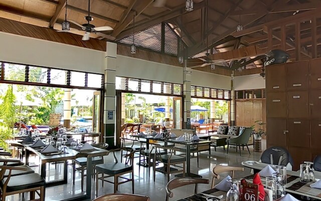Marand Beach Resort