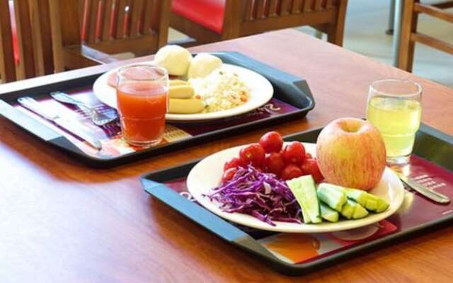 Ibis Anshan Shengli Square