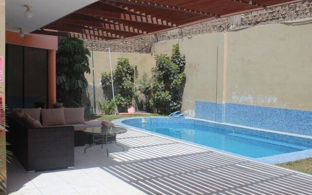 Hostal Shalom