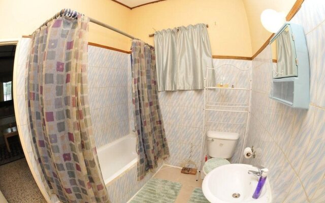 Moko's Bed & Breakfast