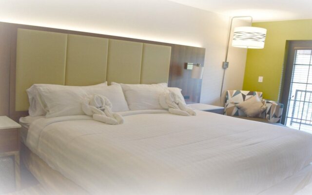 Holiday Inn Express and Suites Helen an IHG Hotel