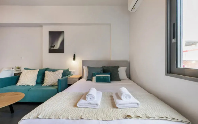 Cassiopeia - Studio & Balcony in Athens