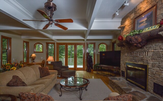 The West Wing 5 Bedroom House