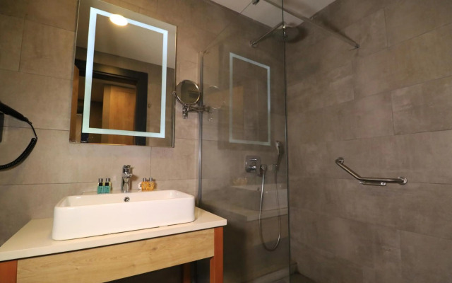 Ramada by Wyndham Vakfikebir