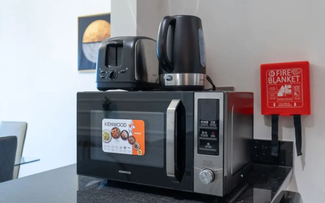 A Fantastic 1 Bed Flat Located in JVC