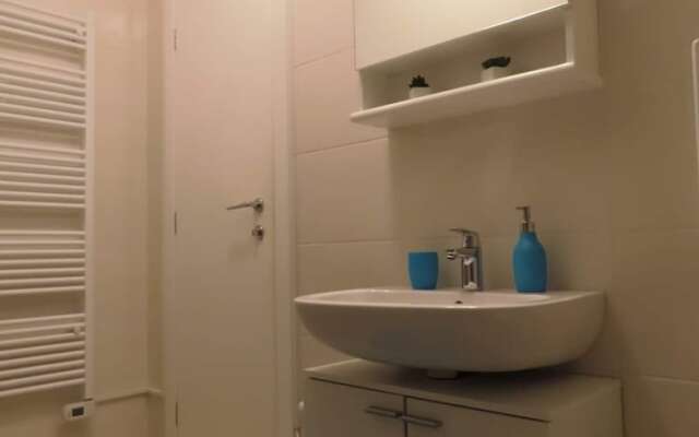 Villa Doris With Heated Pool gym and Kids Playground