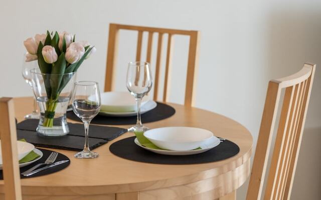 Albatross Towers Apartments by Renters