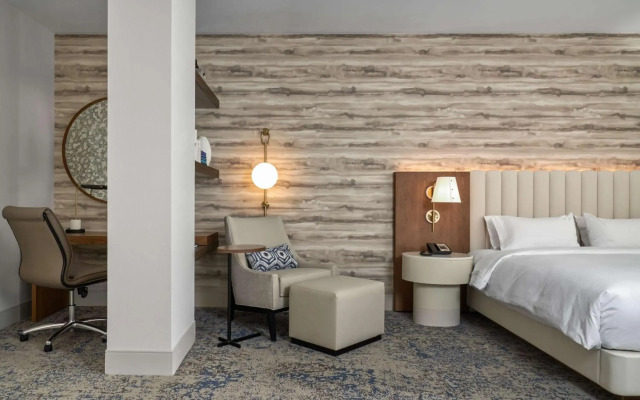 DoubleTree by Hilton Hotel Dallas – Love Field