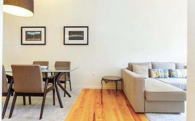Spacious & Modern Flat in the heart of Lisbon