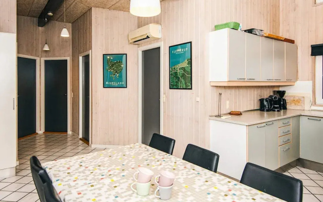 10 Person Holiday Home in Glesborg-by Traum