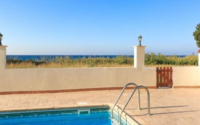 Achilles Beach Villa Thio Large Private Pool Walk to Beach Sea Views A C Wifi Car Not Required - 2110