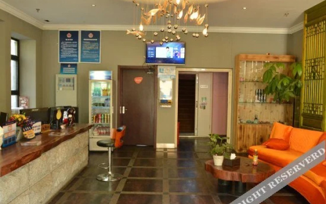 Yoyo Hostel