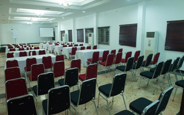 Ayoluyem Hotel