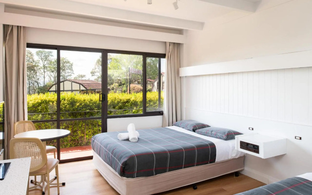 Village Family Motor Inn