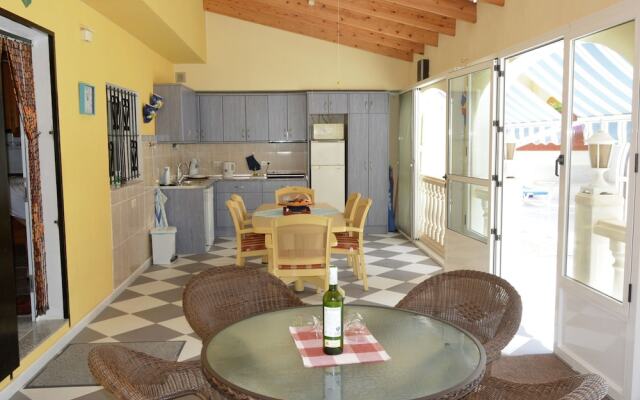 Modern Villa In Torrevieja With Swimming Pool
