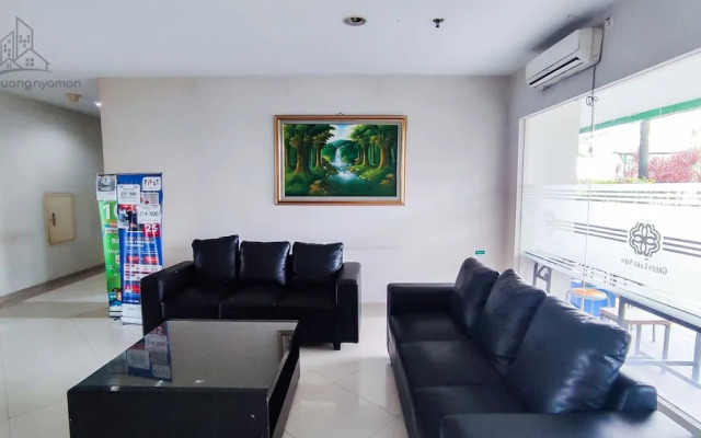 Ruang Nyaman at Apartment GreenLake View