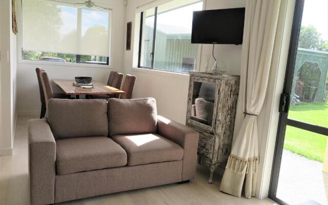 Kaka Lodge at Kotare House