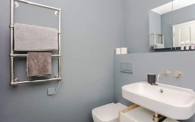 Modern & Spacious 1 Bedroom Apartment in London