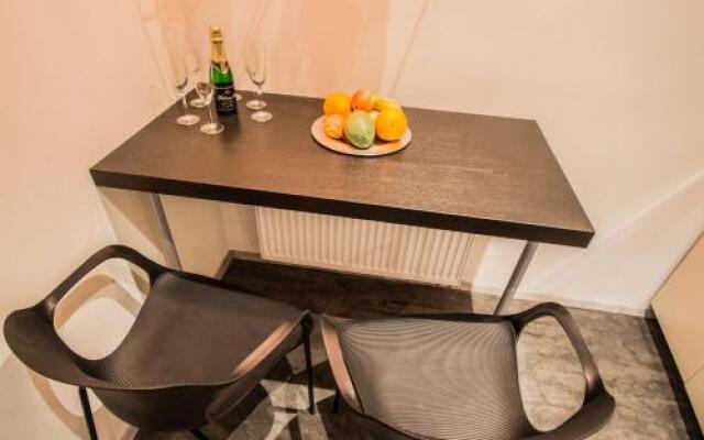 Ruterra Apt with Sauna and Billiards